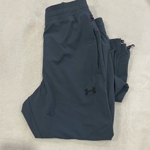 Under Armour- medium